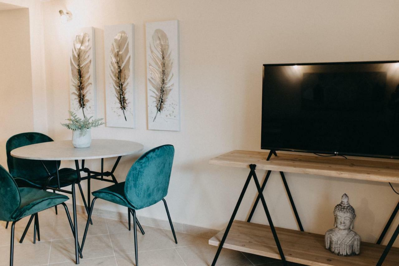 Best House, Central Luxury Apartment, Agiou Nikolaou, Patra ภายนอก รูปภาพ